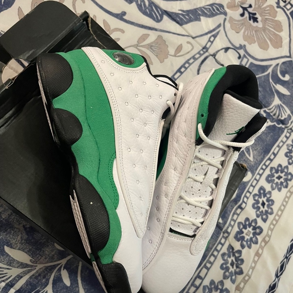 Jordan size 5.5Y